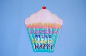 MTL CUP CAKE PLQ 27H - UPC : 050262325274