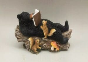 BEAR READING BOOK 9L - UPC : 050262117824